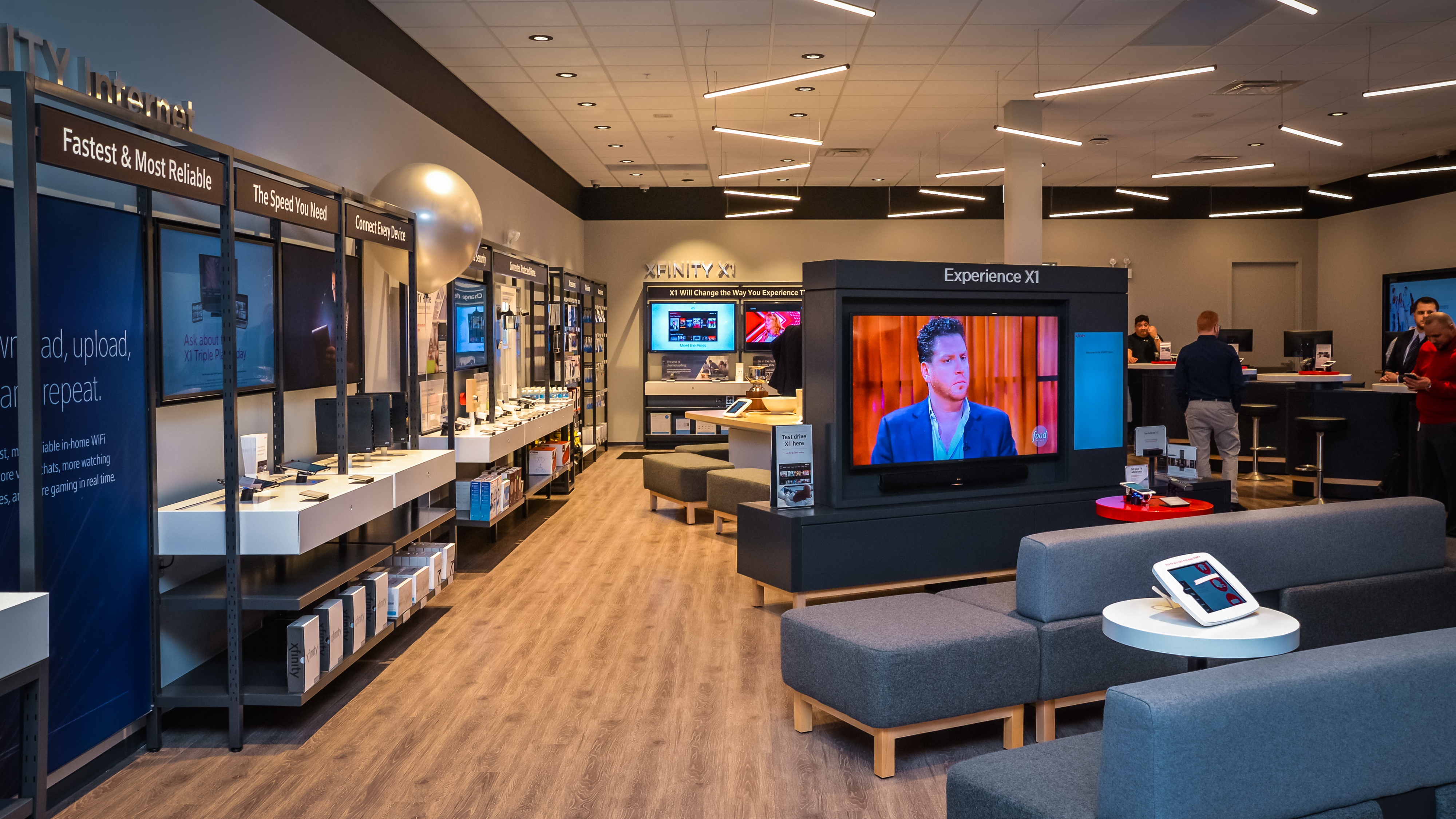 Lakeview Xfinity Store Interior